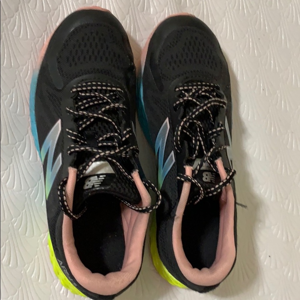 Girl size 4 new balance